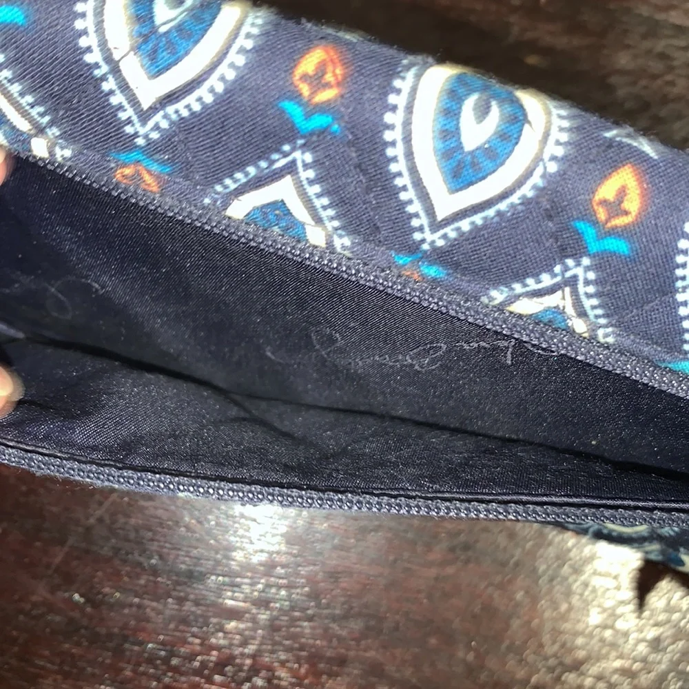 EUC Vera Bradley large navy magnetic wallet